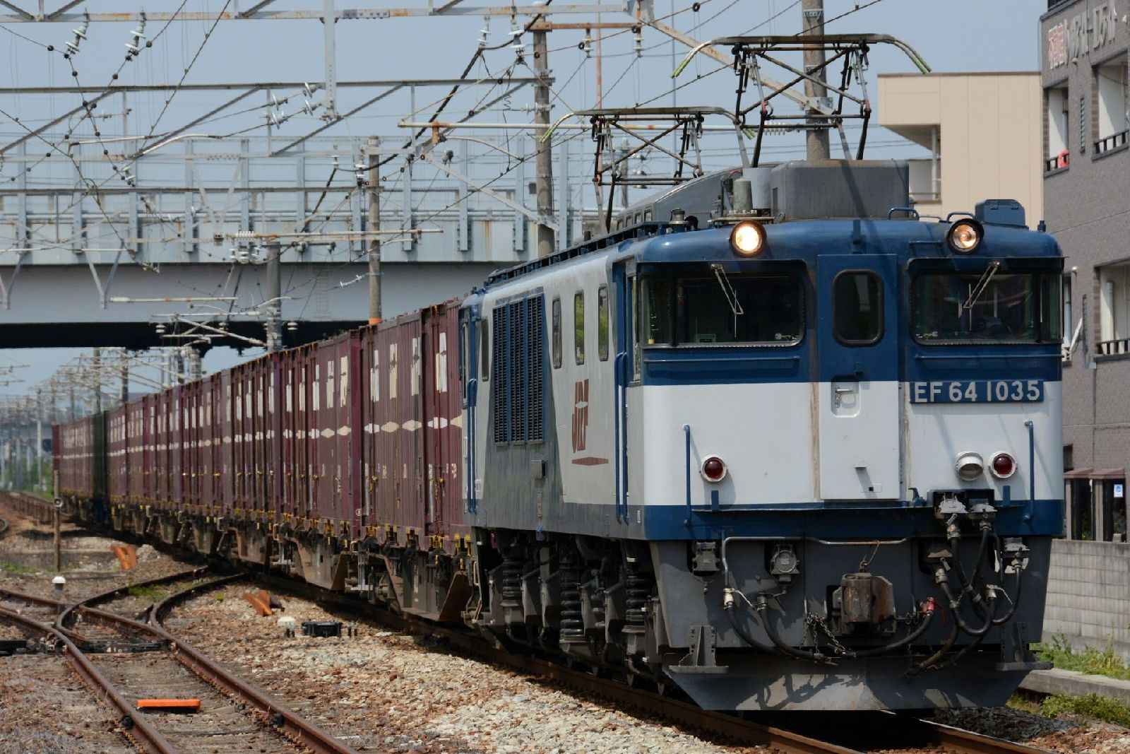 夕焼け駅長 (Yuyake-ekicho), CC 表示 2.5, https://commons.wikimedia.org/w/index.php?curid=60143225による